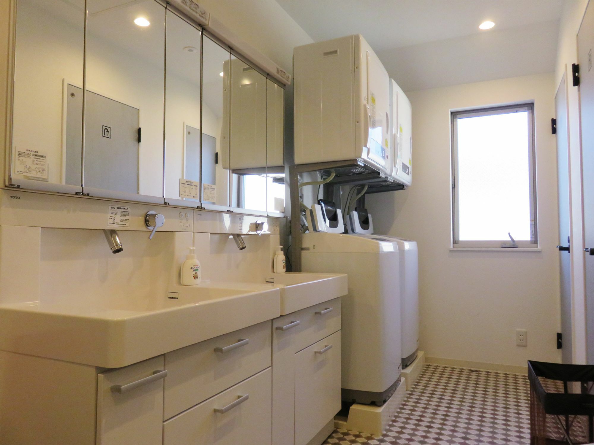 Hiromas Inn Chitose-Karasuyama Токио Экстерьер фото